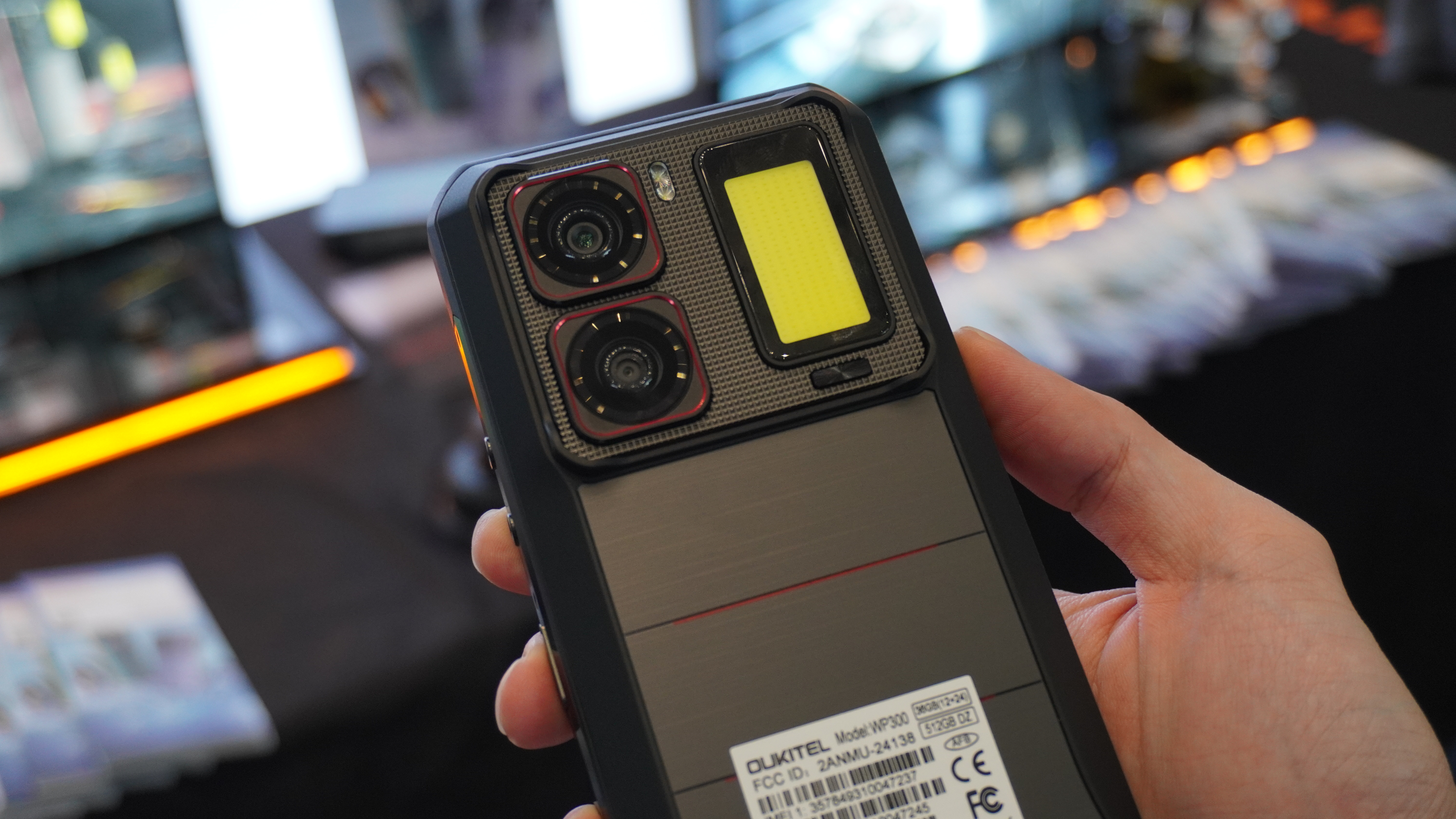 Flashlight module in the Oukitel WP200, turned off