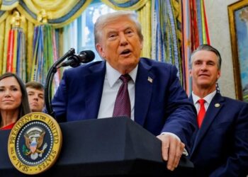 Trump claims US hit Venezuelan drug boat, killing three