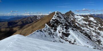 Top Countries by Life Expectancy in 2100:

1.  Japan - 94.40  years
2.  San Mari