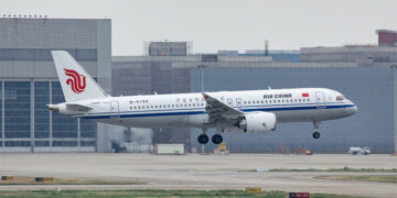 Air China Aims to Raise $2.8B via Controller to Ease Debt