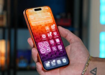 Apple Explains Major Changes To iPhone 17 Selfie Camera