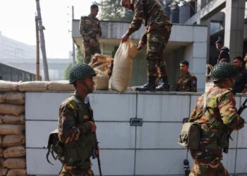 Bangladesh Army: Warrant Threats Concerning Officers’ Morale