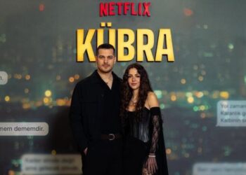 Çağatay Ulusoy Attends Aslıhan Malbora's New Play in Istanbul