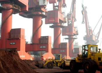 China Tightens Rare Earth Controls, Targeting Defense & Semiconductors