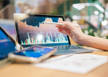 China's Economy to Expand 4.8% in 2025 Despite Regional Slump: World Bank