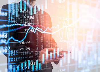 Chinese Chief Economists’ Confidence Falls in October, Yicai Survey Reveals