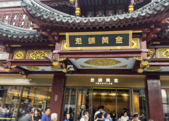 Chinese Jewelry Brands Go Global as Domestic Market Cools