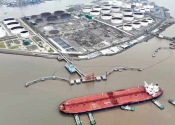 Chinese Oil Giants Halt Russian Oil Purchases Amid Sanctions