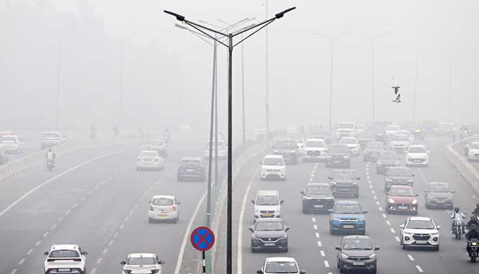 Delhi’s Toxic Air Forcing Pollution Refugees to Flee India