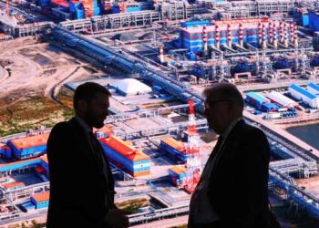EU commits to phasing out Russian gas by January 2028