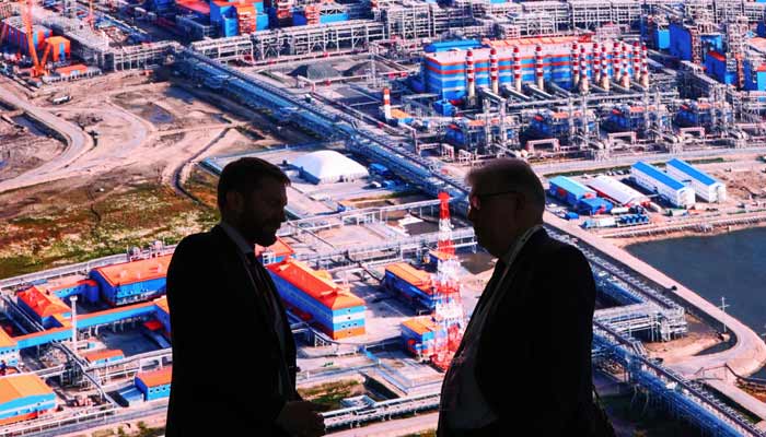 EU commits to phasing out Russian gas by January 2028