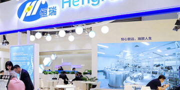 Hengrui Falls Despite 25% Profit Rise from New Drug Licenses