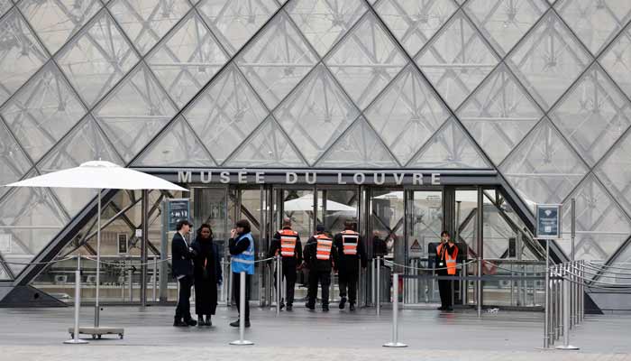 Louvre hands over stolen jewels to Bank of France after heist