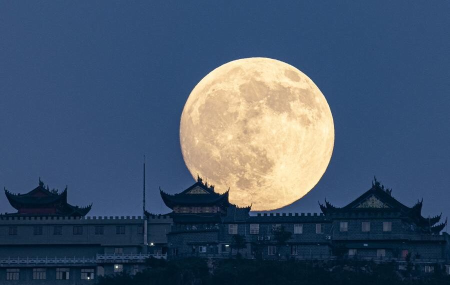 Lunar Far Side Mantle Cooler Than Near Side: New Findings