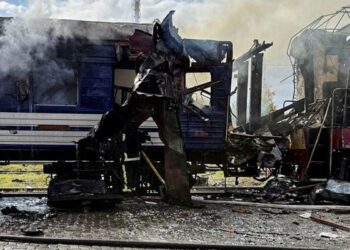 Russian missile strikes Ukrainian train station, 1 dead, 30 injured