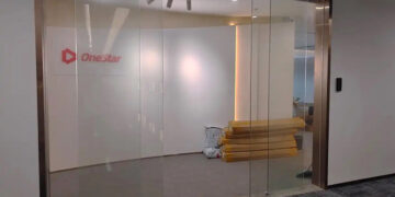 Son of Geely's Robotics Firm to Close After Securing Tens of Millions