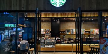 Starbucks Sure of China Growth, Aims to Keep Major Equity Stake