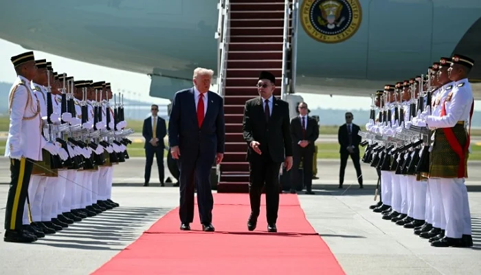 Trump Starts Asia Tour with Malaysia Summit Before Xi Meeting