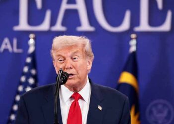 Trump claims he can swiftly resolve Pakistan-Afghanistan tensions