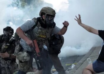 Trump urges jailing of Dem leaders ahead of Chicago troop deployment