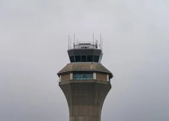 US Flight Delays Exceed 4,300 Amid 27-Day Government Shutdown