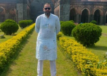 Yusuf Pathan Sparks BJP Backlash Over Adina Mosque Photo