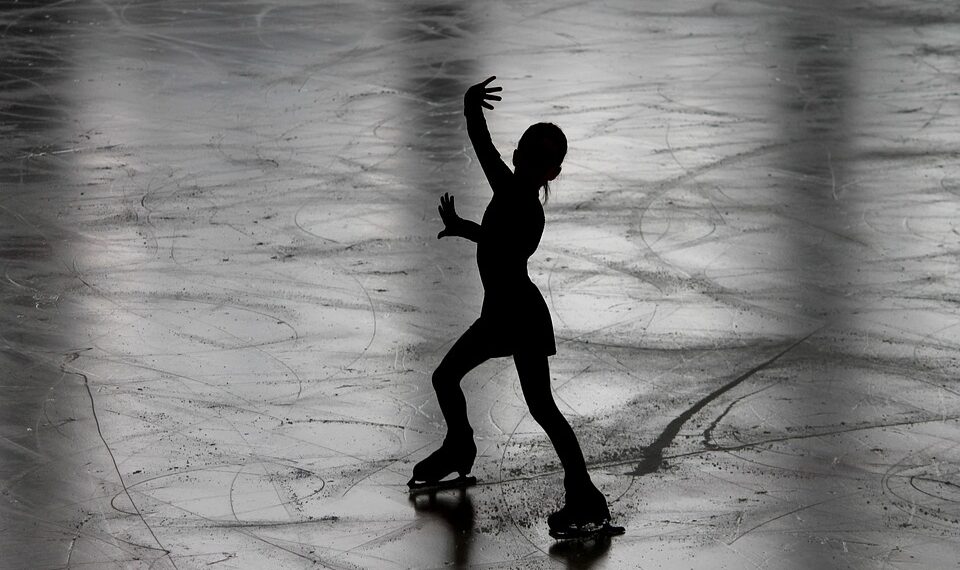 figure skating 3198861 960 720.jpg