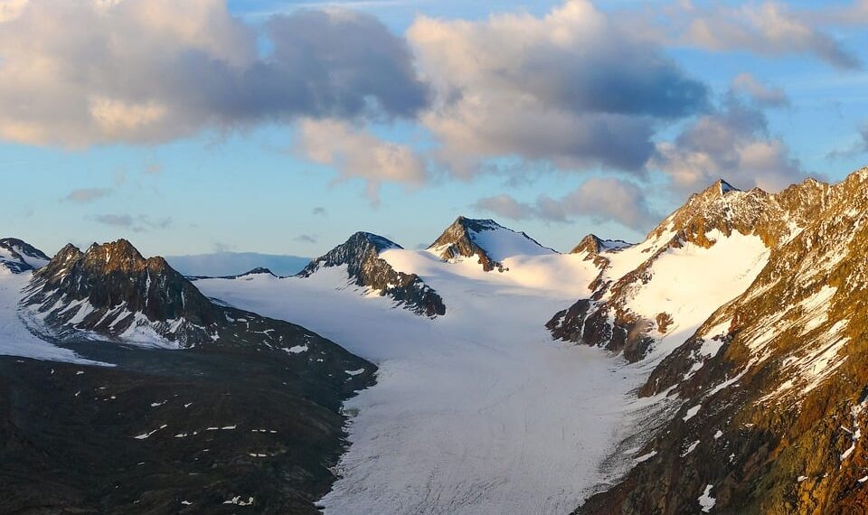 gletscher 9916708 960 720.jpg