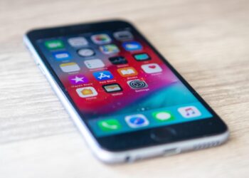iphone 4979037 960 720.jpg