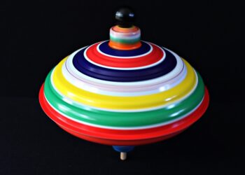 "I Want to Kiss You" in 50 Languages  
1.  English ➜ I want to kiss you
2.  Fre