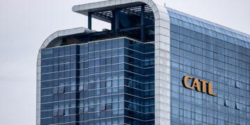 CATL Falls as Top Shareholder Plans to Reduce Holdings