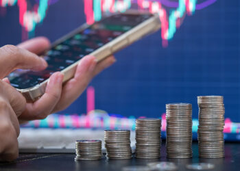 China’s $421M Chip Fund Eyes Early Exit with Piotech, Yandong Sales