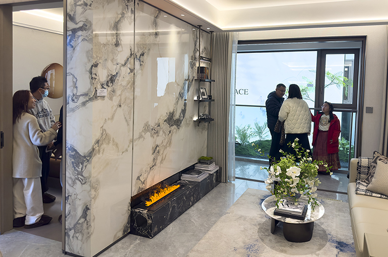 China’s Housing Battle: Discounts and Free Stays Ignite Competition