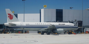 Chinese Airlines Halt 12 Japan Routes Amid Rising Tensions