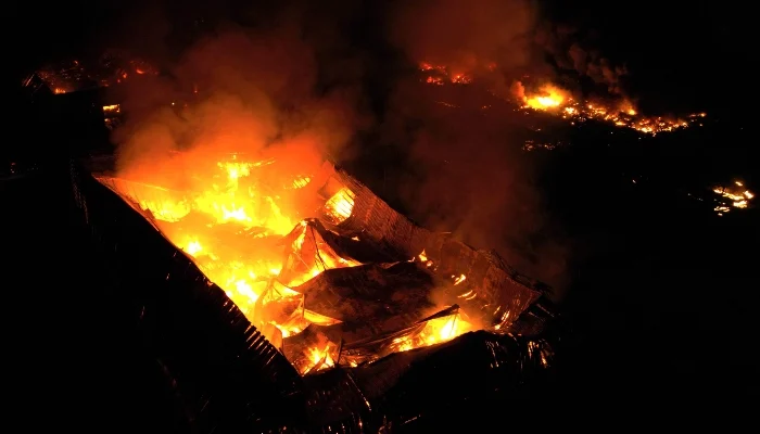 Explosion Shakes Industrial Area South of Buenos Aires