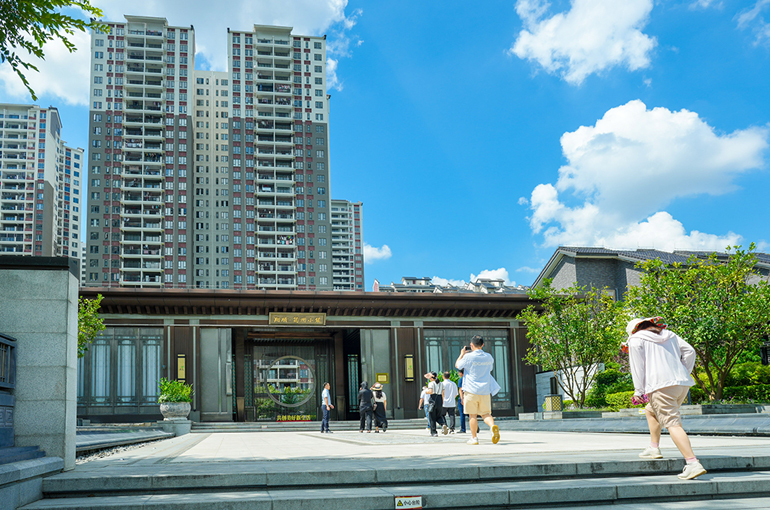 Half of October Home Sales in Beijing & Shanghai Were Affordable Pre-Owned Properties