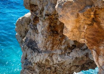 How To Delete a Page in Word (Including a Blank Page)