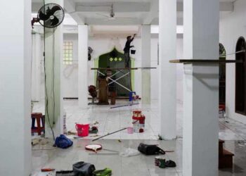 Indonesia investigates student after nearly 100 injured in school blasts