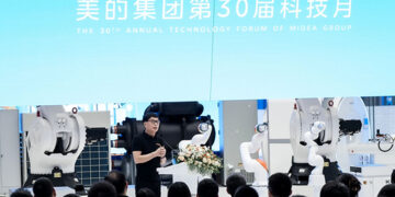 Midea Launches Humanoid Home Robot, Revealing Embodied AI Plan