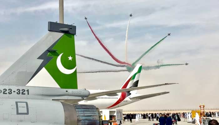 Pakistan's JF-17 Captivates Visitors at Dubai Airshow 2025