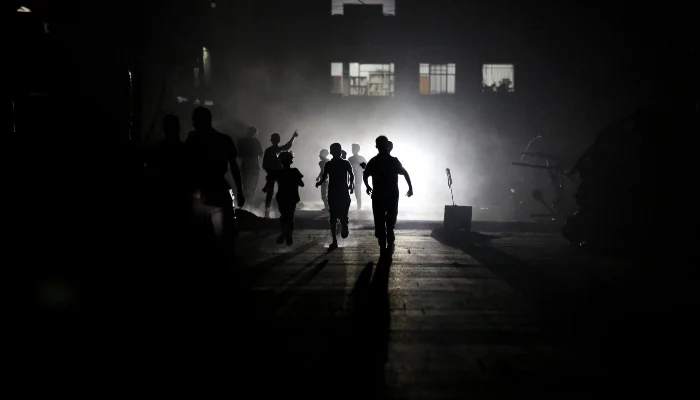 Unexploded Bombs Threaten Gazans Amid Fragile Ceasefire