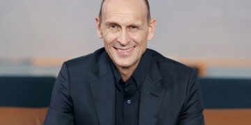 Volkswagen Debuts Advanced Tech and Alliances at CIIE to Boost China's EV Market