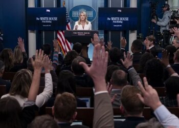 White House Limits Journalists' Access to Senior Aide Communications