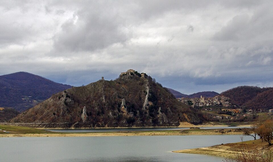 tora 1973393 960 720.jpg