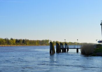 waterway 4572144 960 720.jpg