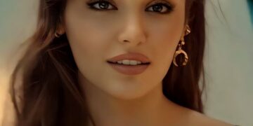 Top 10 Most Beautiful Actresses in the World 2025/26

1.  Margot Robbie
2.  Shai