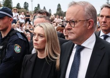 Australia investigates security agencies post-Bondi Beach attack