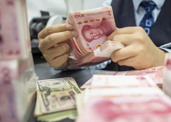 China Exporters Convert Forex as Yuan Reaches 14-Month Peak vs USD