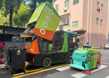 China's Cowa Launches 36 Sanitation Robots for Shenzhen's 2.7M Sqm Area