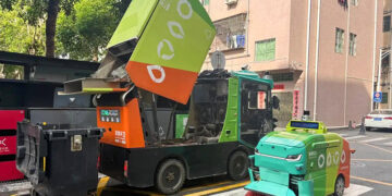 China's Cowa Launches 36 Sanitation Robots for Shenzhen's 2.7M Sqm Area